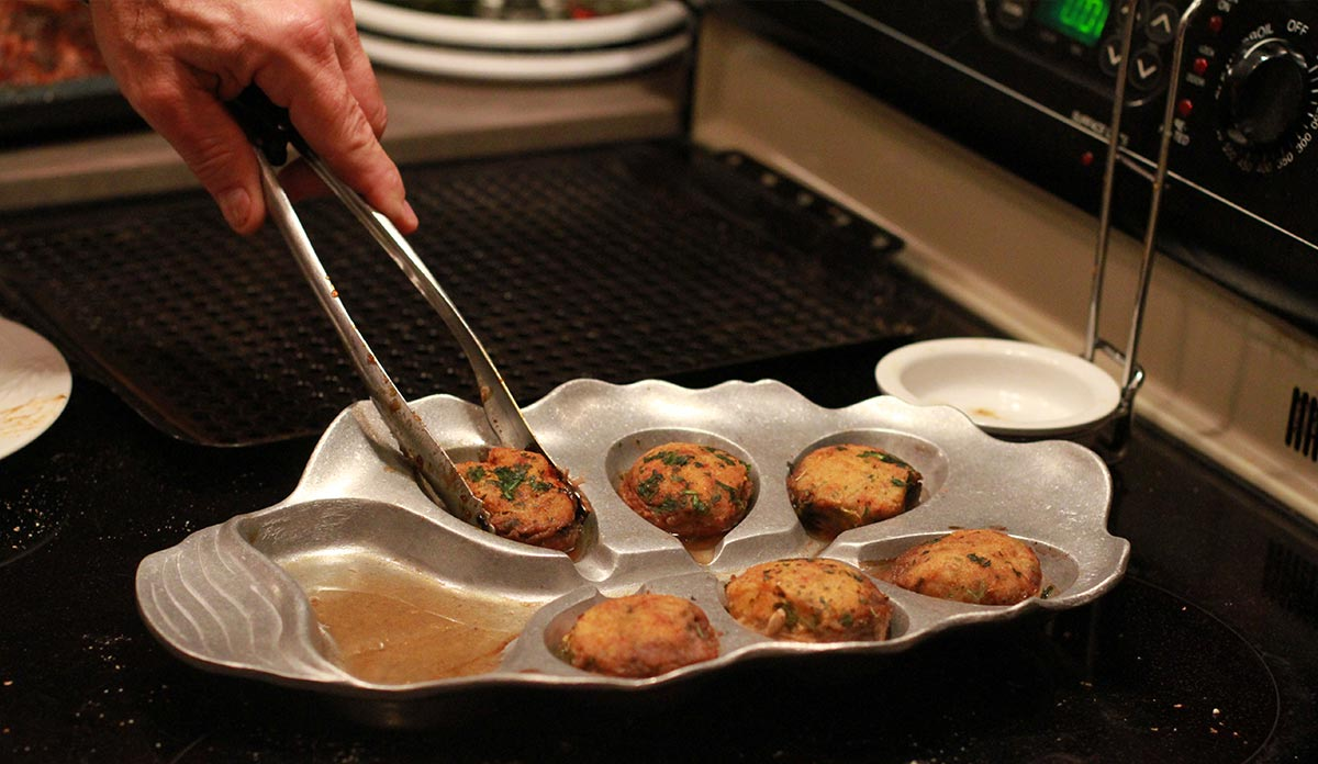 The Oyster Bed Grill Pan - Island Creek Oysters